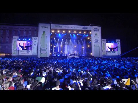 Gigi D'Alessio feat Sal da Vinci - Reggia di Caserta - Medley2