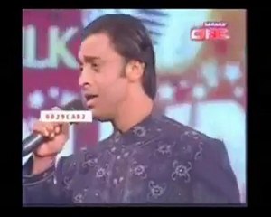 Shoaib Akhtar Surprised every one by his superb singing in Indian reality show - X99TV