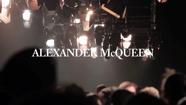 Le défilé Alexander McQueen printemps-été 2016