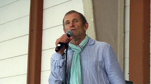 Dédicace des 2 000 choristes à Mirabelle TV