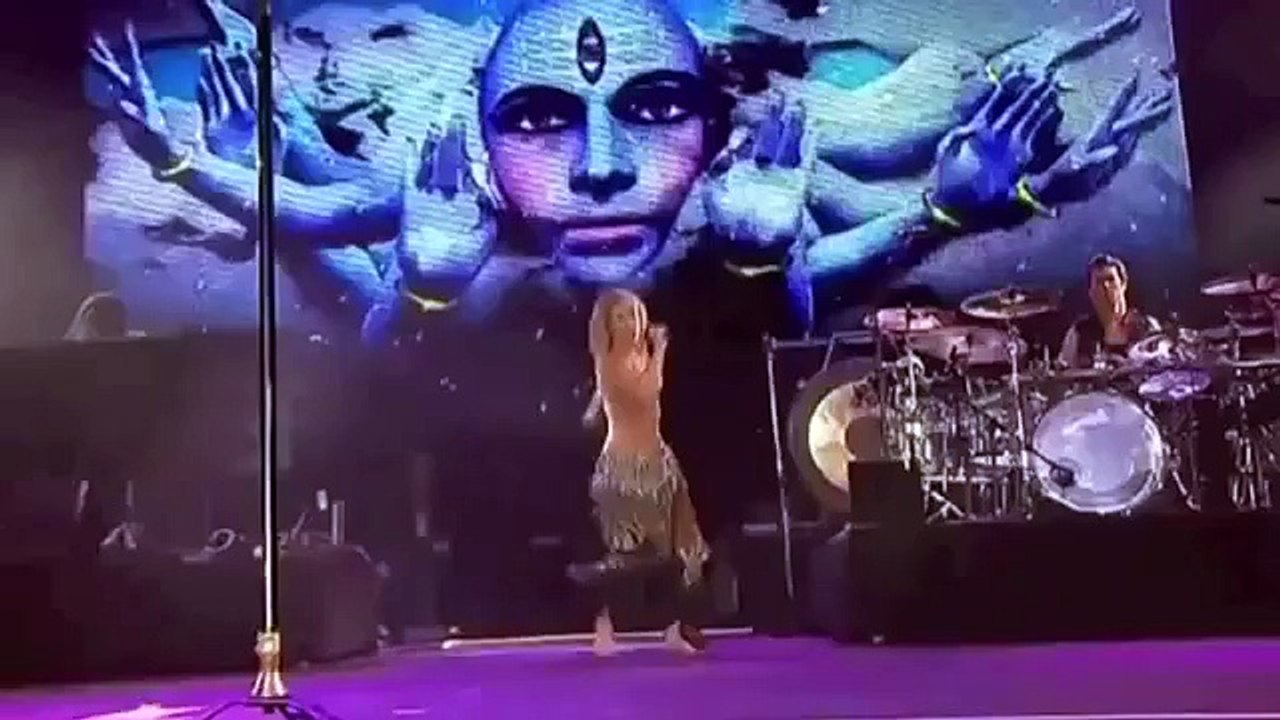 Best Arabian belly dance - Shakira  Helena hot girl - best belly dance full