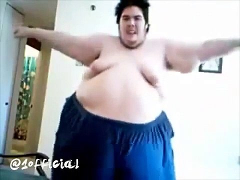 OMG! SOOOOO FUNNY FAT PEOPLE DANCING LOL! FUNNIEST VIDEO EVER- wiglieys