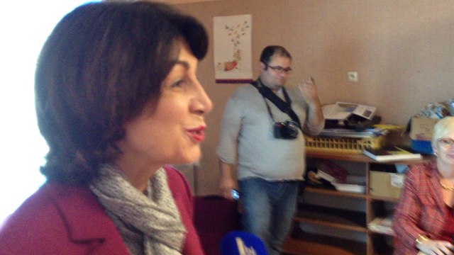 La chef d'orchestre Claire Gibault àl'école Pagnol