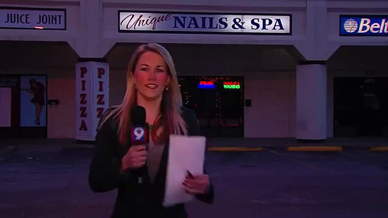 How this news reporter warms up before a live broadcast is impressive!