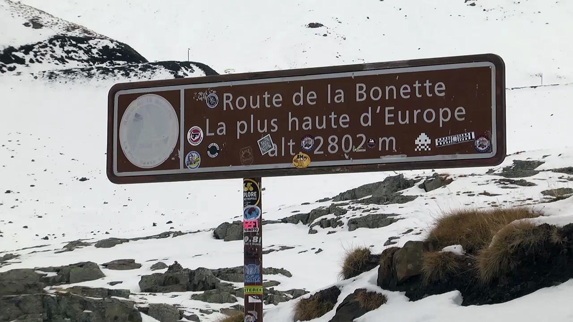 D!CI TV : Le Col de la Bonette toujours fermé à cause de la neige - Vidéo  Dailymotion
