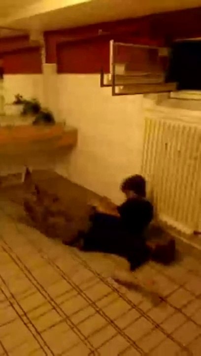 4FUCKR ADMIN MARINA KNALLT MIT MATSCHBIRNE GEGEN HEIZUNG LEL