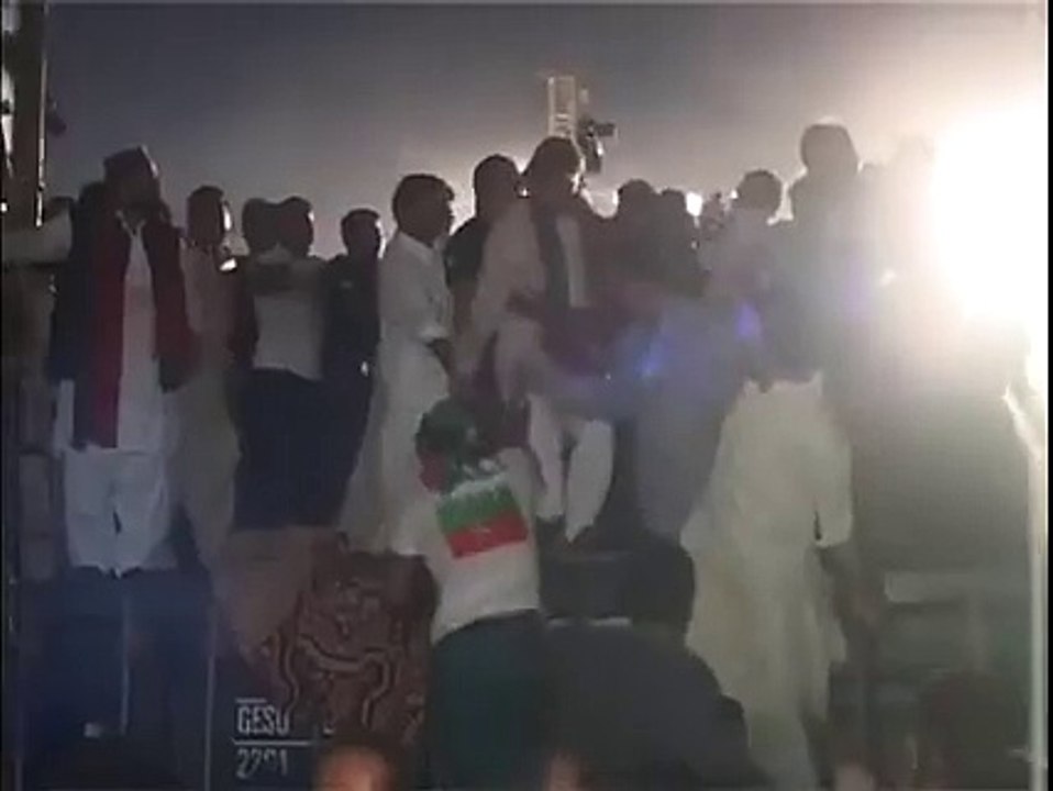 Bad Behaviour of Imran Khan with his Supporter