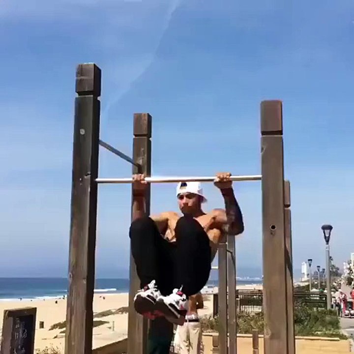 Hammer beach workout - train like a beast to get this body now