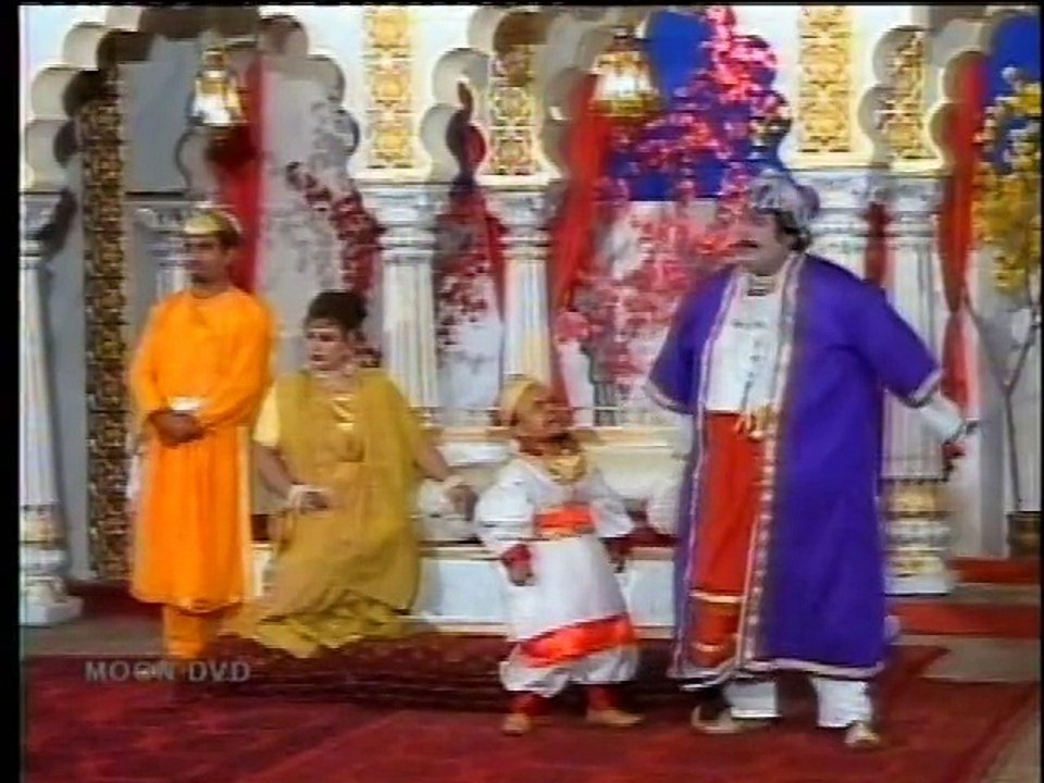 Mughal e Azam (2/5) | Pakistani Stage Drama