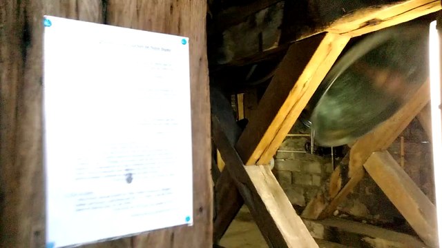 Les cloches de l'église Notre-Dame de Bar-le-Duc sonnent à la volée pour leur entretien.