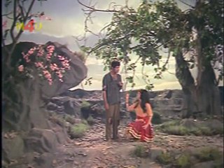 balidan . song chale aaow dil main basa ke 1971.avi