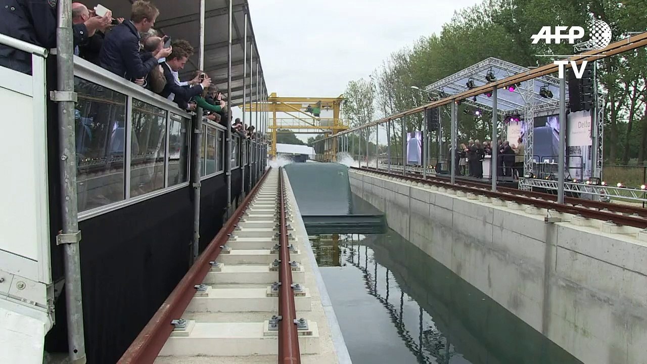 Les Pays-Bas créent une machine à vagues artificielles géantes