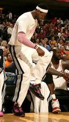 LeBron James Dabbin Dance Before Cavaliers' Wine and Gold Scrimmage