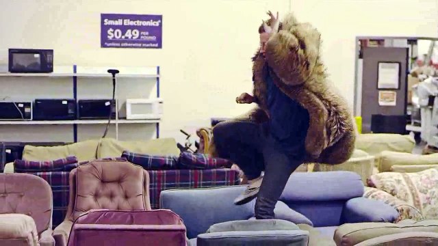 MACKLEMORE RYAN LEWIS THRIFT SHOP FEAT WANZ (OFFICIAL VIDEO)[1]