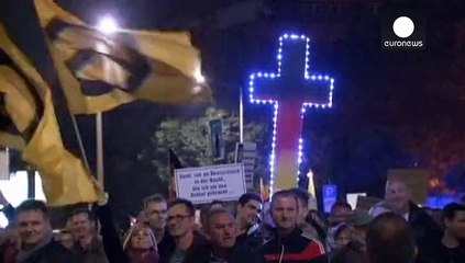 Pegida-Demonstration in Dresden: "Das grenzt schon an Landesverrat"