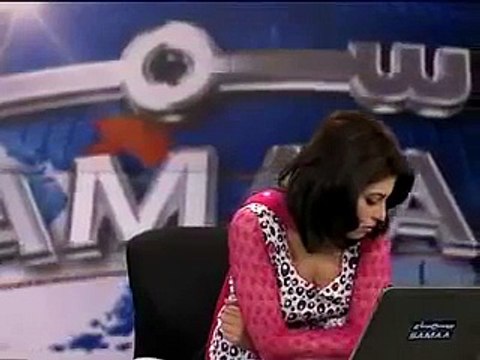 6- Pakistani News Anchor Fiza Khan Unseen Video