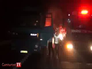 Seyir halinde tekeri patlayan TIR alev aldı