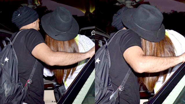 Ranveer Singh Deepika Padukone CAUGHT Kissing In PUBLIC