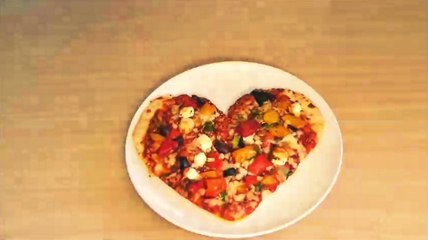 Kalp Şeklinde Pizza Nasıl Yapılır?