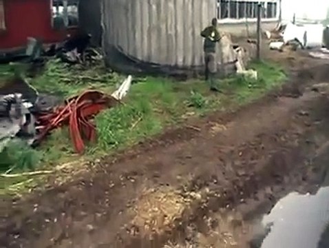 La destruction d'un silo vire presque au drame