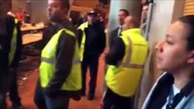 Air France : le désarroi d'une employée dans la salle des négociations