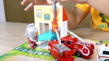 アンパンマン x トミカ おもちゃアニメ アンパンマンタウンに消防車と救急車！ スシロー ウルトラマンも♪ Anpanman Tomica Ultraman Toys | KidsOfNinja