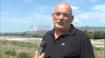 Elbasan, Hedhja e mbeturinave rrit nivelin e ndotjes në lumin Shkumbin- Ora News
