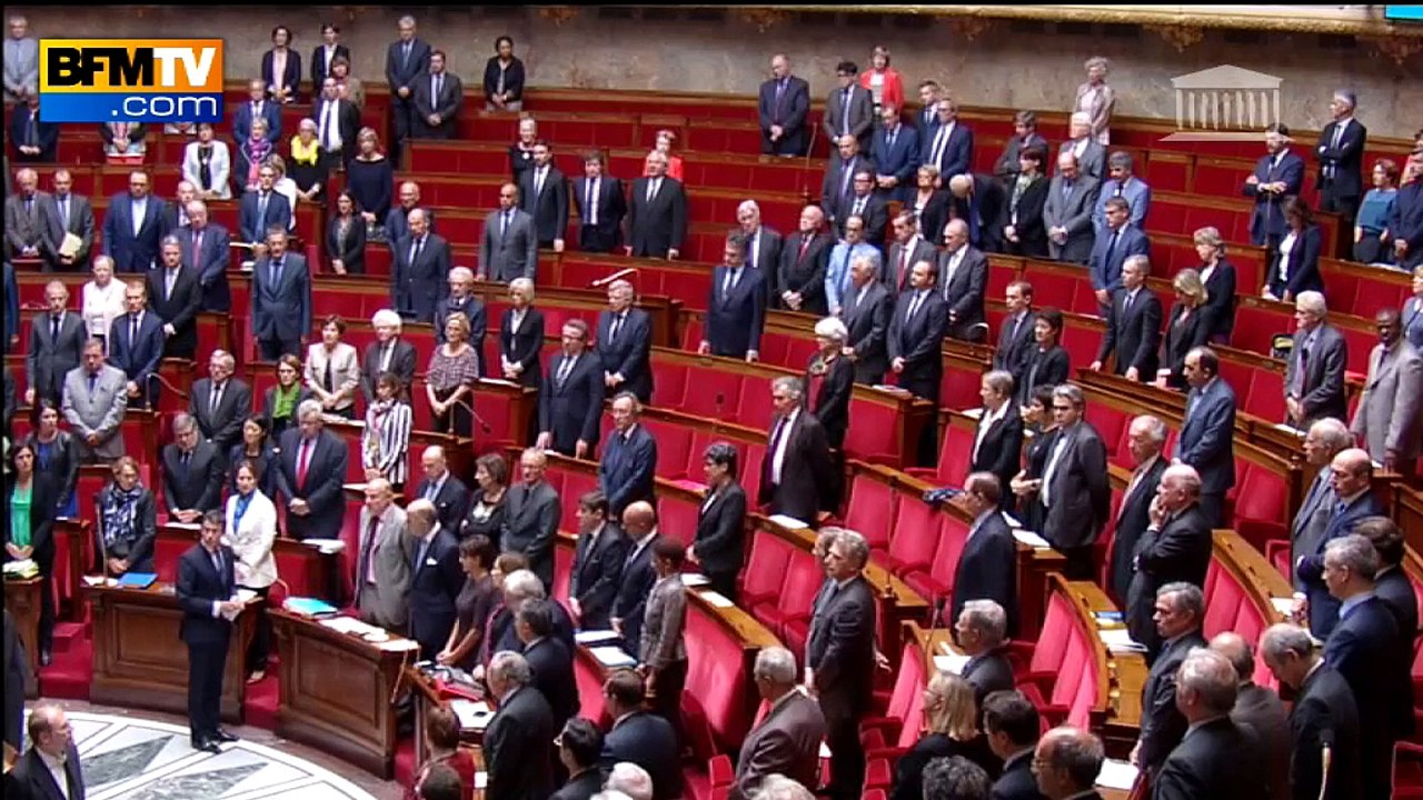 Minute de silence en hommage aux victimes des intempéries à l'Assemblée