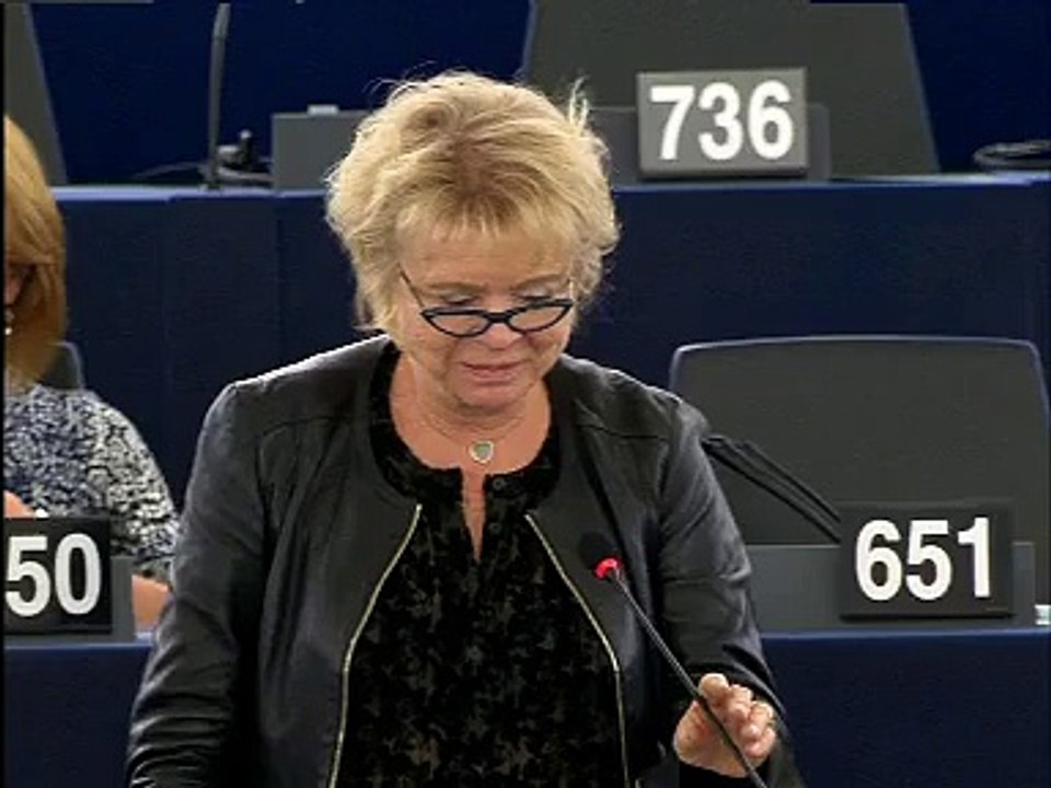 Eva Joly sur la crise des réfugiés : "l'UE telle que je la conçois - unie, solidaire et généreuse - n'existe pas"