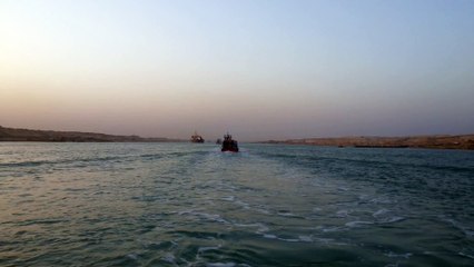 مشهد عام لقناة السويس الجديدة وقت الغروب مايو 2015