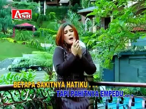 Lagu Dangdut Pop Lawas - Racun Asmara - Mega Mustika