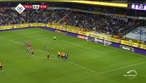 حارس مرمي نادي ميتشلن البلجيكي يتصدى لـ 3 ركلات جزاء أمام أندرلخت