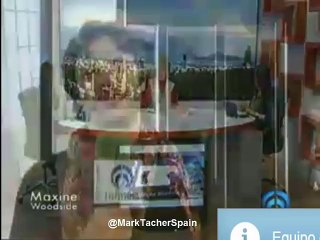 Mark Tacher felicita a Maxine Woodside,, por su 26 años de programa