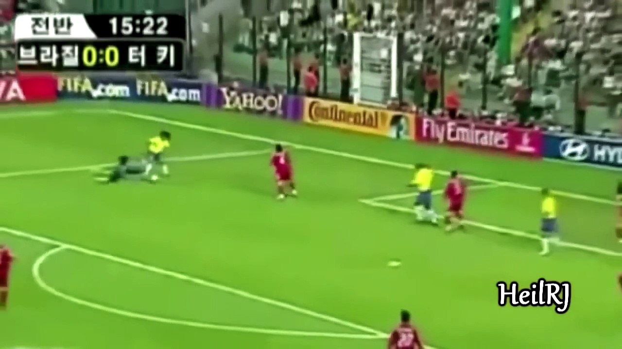 Ronaldinho ● Top 30 Skills Moves Ever -Football Artist HD