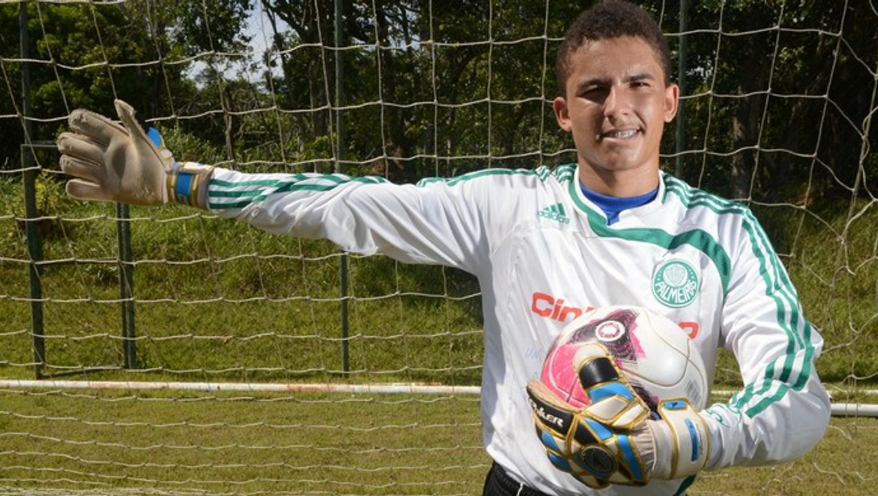 Goleiro capixaba fala sobre experiência em test...