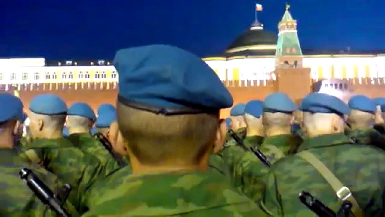 Снайпер ФСО спалился на параде!
