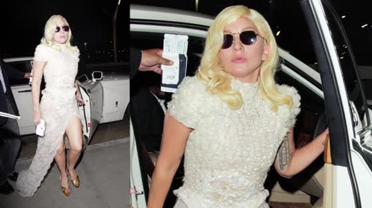 Lady Gaga wäre beinahe über einen Fotografen gefallen