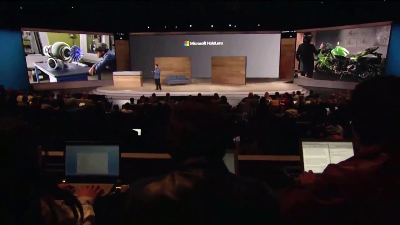 Xbox One - Bande-annonce "Microsoft Hololens demo at Windows 10 devices event"