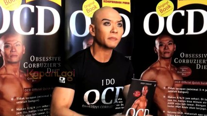 Tiru Syahrini, Pria Ini Mendadak Terkenal