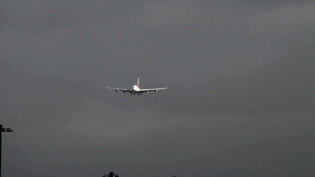 Windy Landing Emirates A380 Crosswind Landing in Bad Weather Manchester Airport