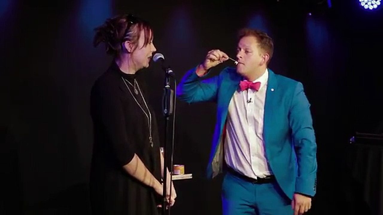 Magician Neil Henry - VideosMunch