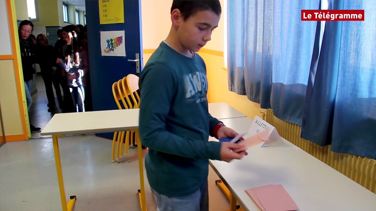 Quimper. Comme les adultes, les collégiens de La Sablière votent