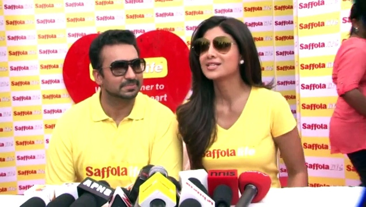 Latest Bollywood News - Shilpa and Raj Kundra Promote Saffola Walk Together - Bollywood Gossip 2015