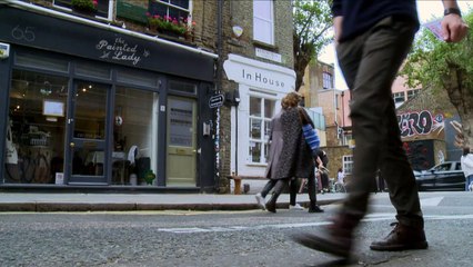 "الرجل الوعل" يروي ايامه بين قطيع في اعالي جبال الالب