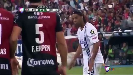 Ronaldinho Free Kick Goal vs Atlas - 30.09.2014