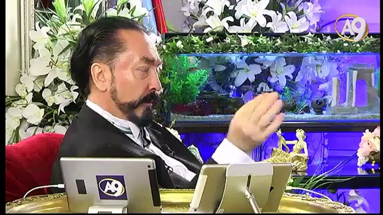 Sayın Adnan Oktar’ın üstad mason misafirleri Sultan Ahmet Camiinde namaz kıldılar.