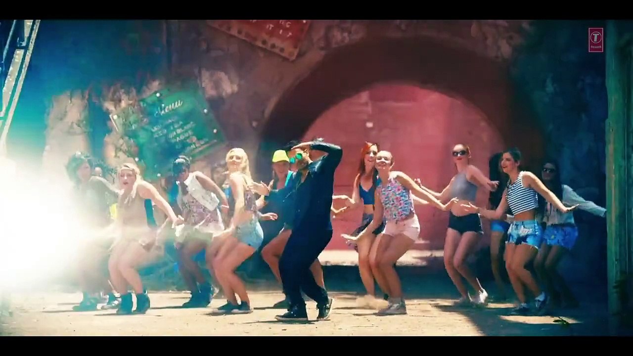 Yo Yo Honey Singh  Aankhon Aankhon FULL VIDEO Song   Kunal Khemu, Deana Uppal   Bhaag Johnny
