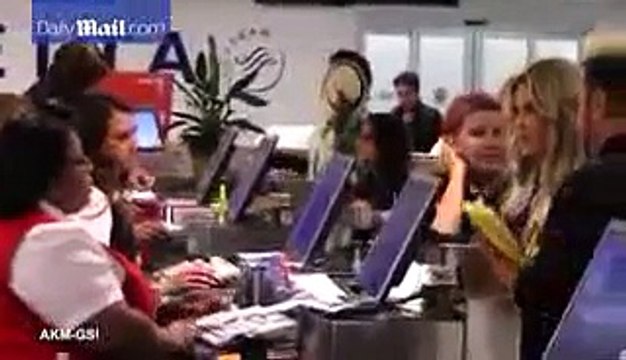 Kim Zolciak argues with LAX airport staff following DWTS