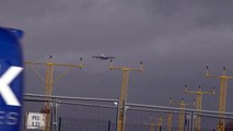 Emirates A6-EEC Crosswind Landings ATC talk
