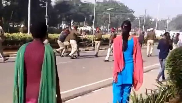 Punjab Police's Brutal Lathicharge On Students Of Punjabi University Patiala[1]
